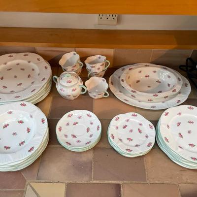 Shelley England Fine Bone China ‘Rosebud’ Pattern Tableware Set