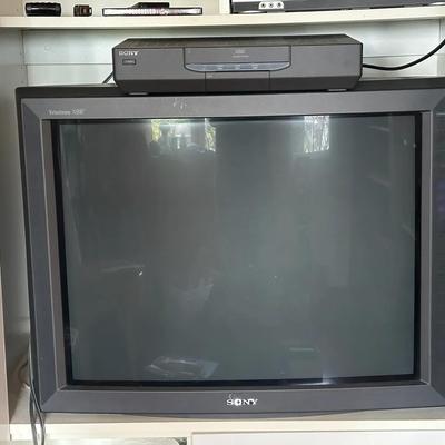 32" Sony Trinitron XBR CRT Television w/ XBR Access Center – Working