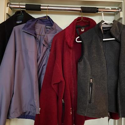Patagonia Jackets and Vests in Women’s XS