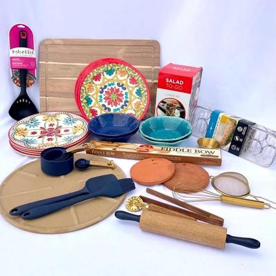 Miscellaneous Kitchen Items - Pampered Chef Baking Stone, Bread Warming Stones, Fiddle Bow Bread Kni