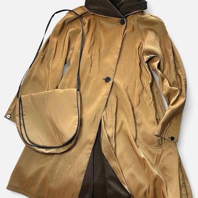 Mycra Pac Reversible Raincoat with Matching Travel Bag - Size M/L