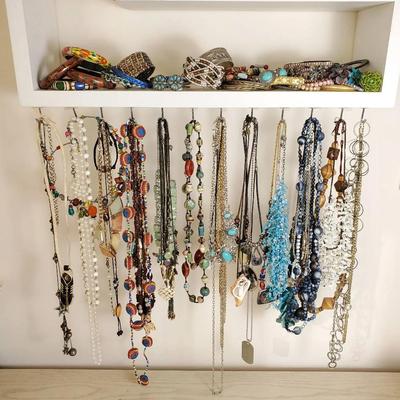 Colorful Statement Costume Jewelry: Necklaces, Bracelets & Rings