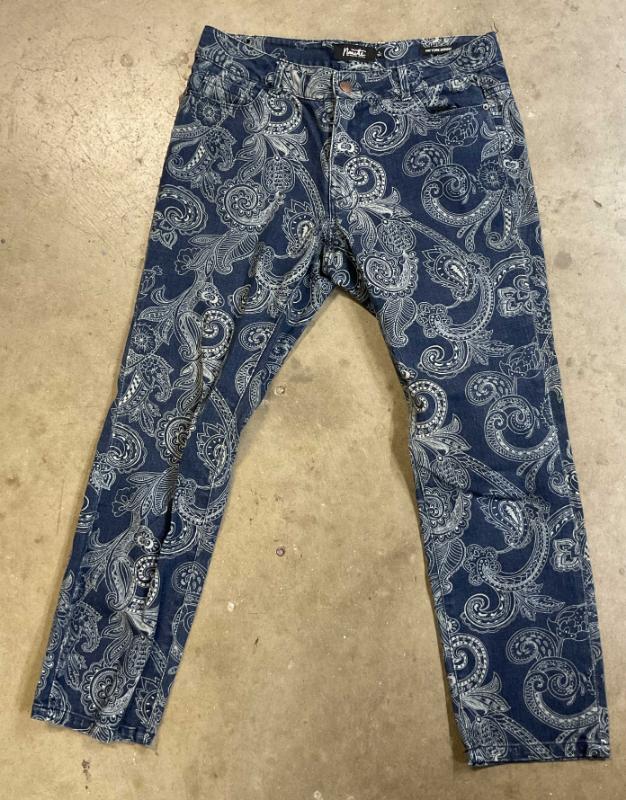 Sale Photo Thumbnail #178