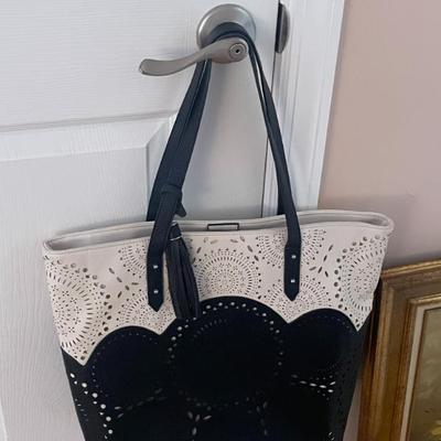 Sale Photo Thumbnail #124