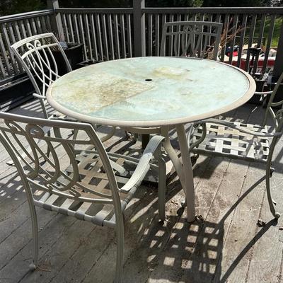 Patio Table & 6 Chairs. 