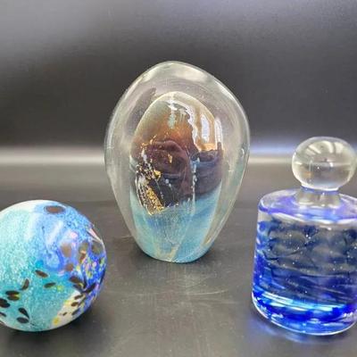 Art Glass Paperweight Lot – Robert Eickholt, Glass Eye Studio & Murano-Style
