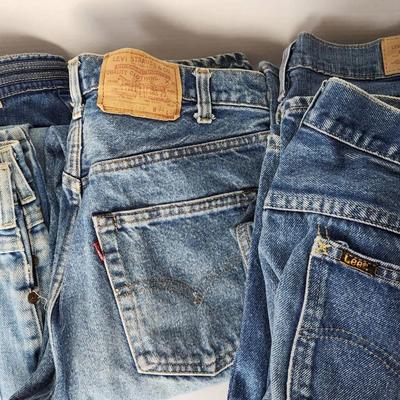 Reseller Lot of 5 Jeans – 4 Vintage Pairs & 1 Late 2000s Levi’s (Lee, Levi’s, Lord Isaac)