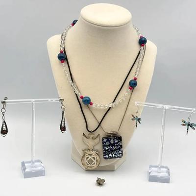 Mixed Jewelry Lot - Sterling Marked Clasps, Chains & Pendants