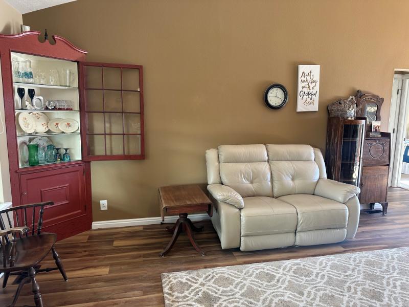 Sale Photo Thumbnail #13