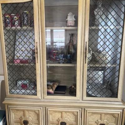 Sale Photo Thumbnail #18: Dining Room Buffet and Table