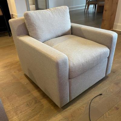 Sale Photo Thumbnail #97