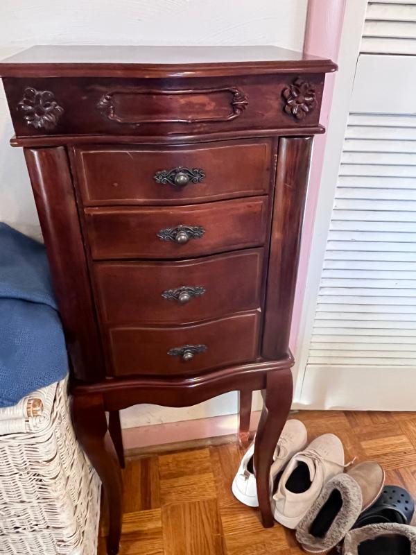 Sale Photo Thumbnail #22