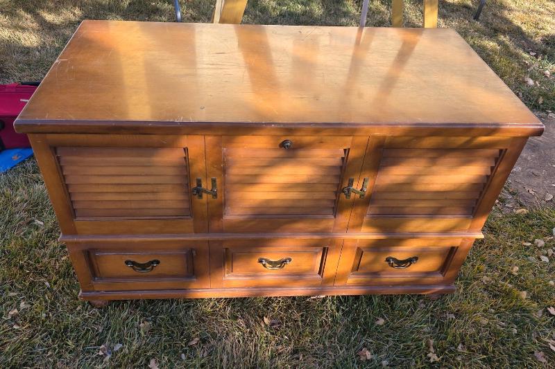 Sale Photo Thumbnail #2