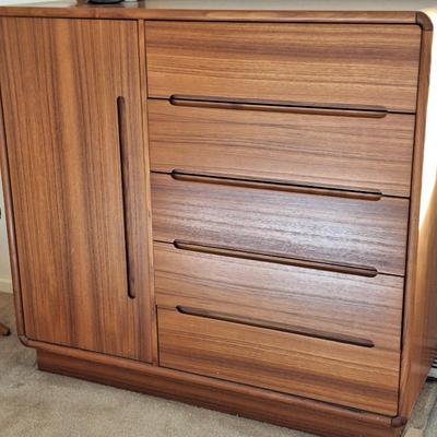 Sale Photo Thumbnail #11