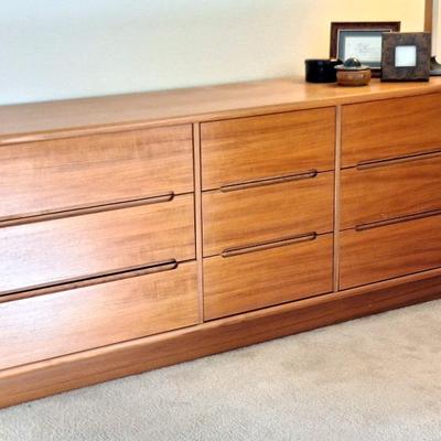 Sale Photo Thumbnail #138