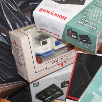 Sale Photo Thumbnail #36