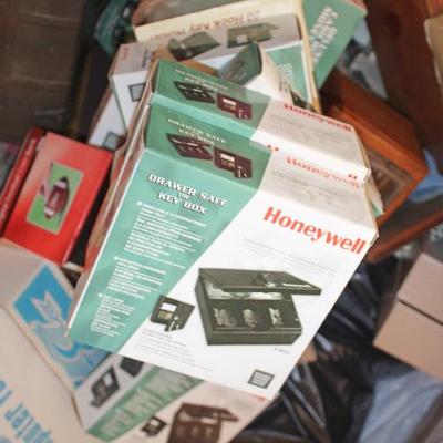 Sale Photo Thumbnail #34