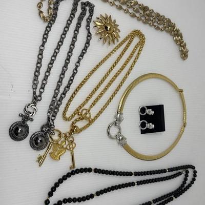 Sale Photo Thumbnail #347