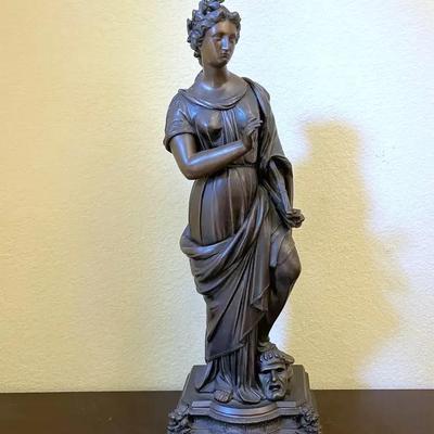 Antique Late 19th to Early 20th Century French Patinated Bronze Statue of a Classical Maiden