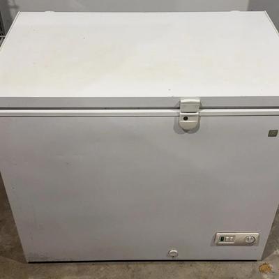 GE Chest Freezer 