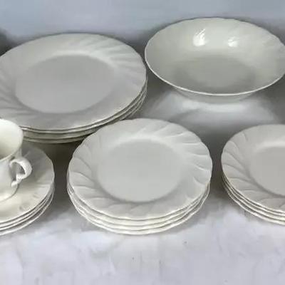 Nikko White Satin Dish Set