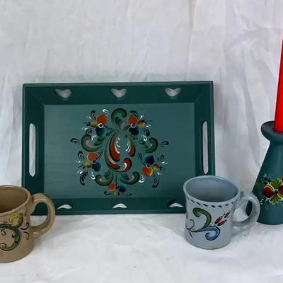 Collection of Rose Mauled Decor