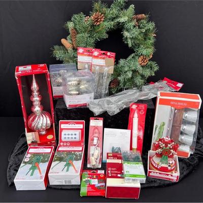Christmas Decorations Including Wreath and Lighting