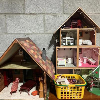 Dollhouses with Furniture