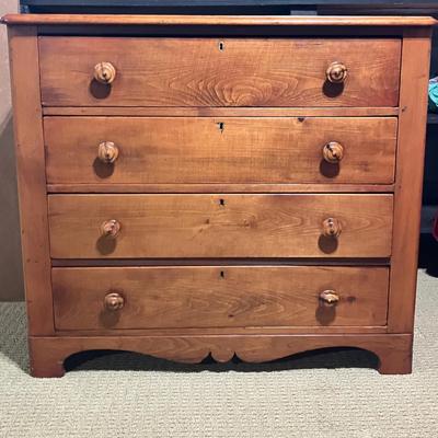 Chest of Drawers 