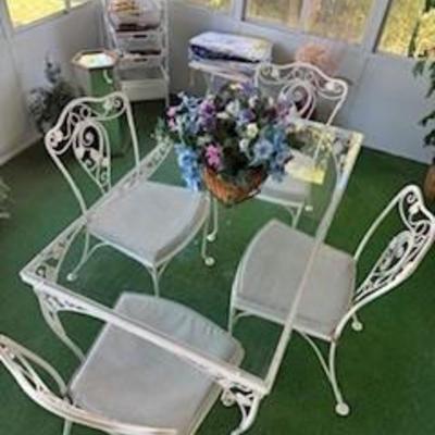 Sale Photo Thumbnail #4: Wrought Iron Patio Set