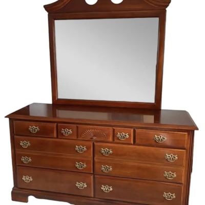 7-Drawer Dresser w/ Mirror