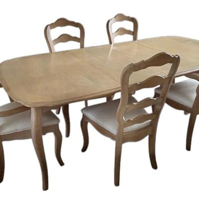 Stanley Furniture Blonde Wooden Dining Table With 6 Chairs 