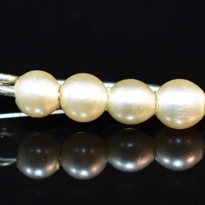 Faux Pearl Line Brooch