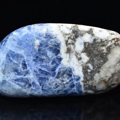 57.2 Carat Sodalite