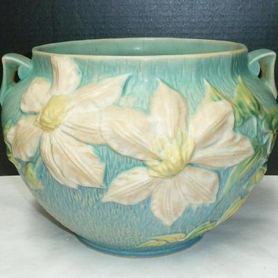 Sale Photo Thumbnail #22: Roseville & other pottery lots