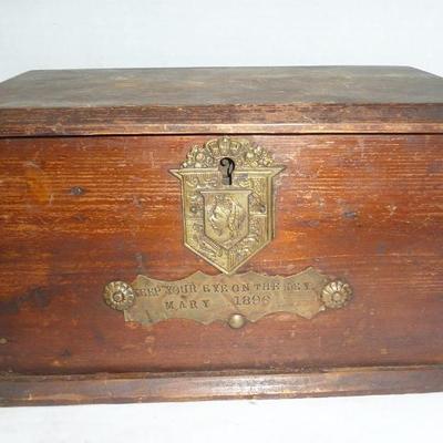 Sale Photo Thumbnail #15: Antique mini blanket box Mary Queen of Scots & message on brass plaque MUST SEE NICE
