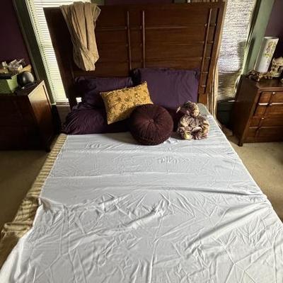 Sale Photo Thumbnail #126