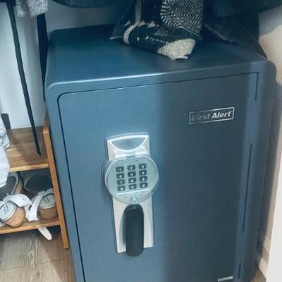 Sale Photo Thumbnail #32