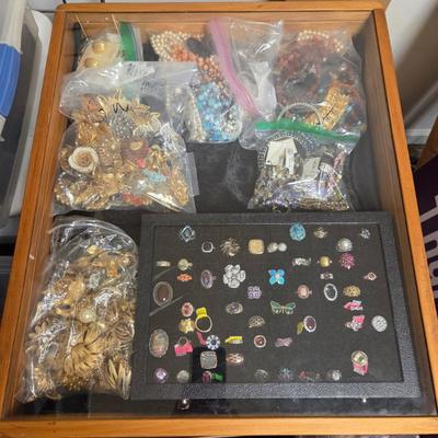 Sale Photo Thumbnail #3: Jewelry