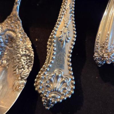 Sale Photo Thumbnail #7: Sterling silver flatware 95 piece
