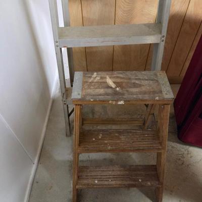 Sale Photo Thumbnail #146: Step stool