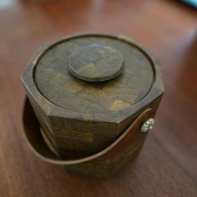 Sale Photo Thumbnail #127: Ice bucket