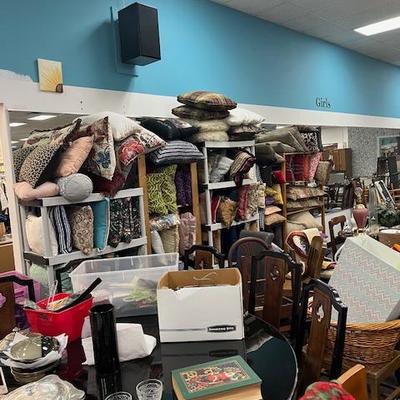 Sale Photo Thumbnail #91