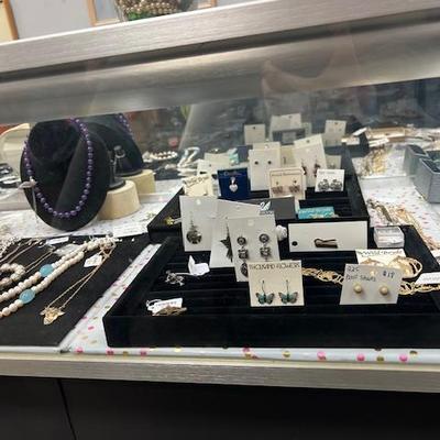 Sale Photo Thumbnail #119