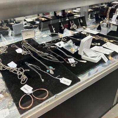 Sale Photo Thumbnail #116