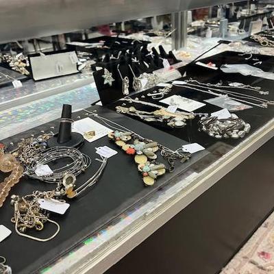 Sale Photo Thumbnail #115