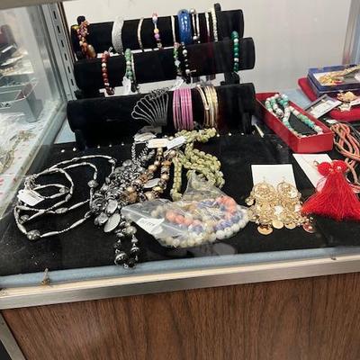 Sale Photo Thumbnail #120