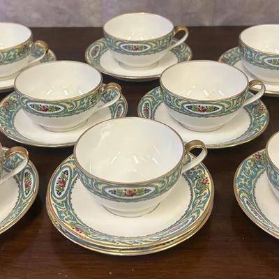 Vintage Limoge Wm. Guérin & Co. Porcelain 8 Teacup & 9 Saucer Set