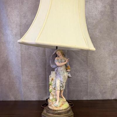 Vintage Victorian Style Porcelain Figural Lamp 