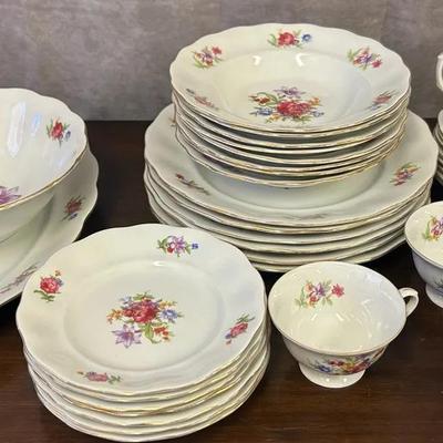 Vintage Polish ‘Karolina’ Porcelain China 36 Piece Dinner Set